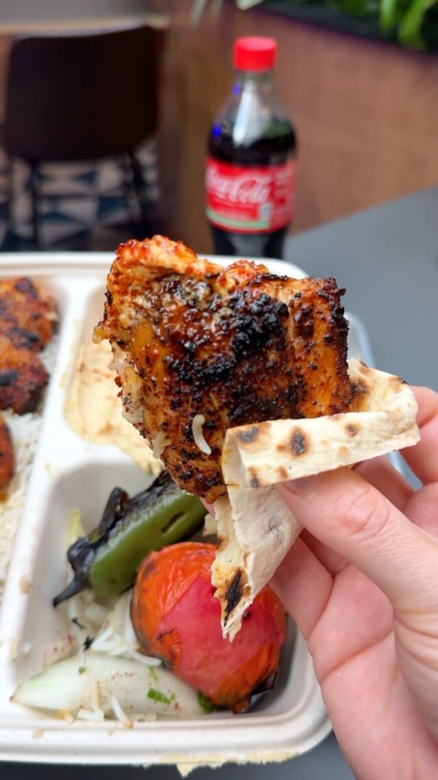 This could be you, but you haven’t picked up @Mini_Kabob’s $15 LUNCH CRUNCH SPECIALS at Topanga Social yet! 😏 Who’s picking up the $15 LUNCH CRUNCH SPECIAL from @Mini_Kabob this week!? 🤤 Available Monday-Friday from Open-4PM only at @EatPlayTopangaSocial! 🙌 Find Mini Kabob along with a variety of other options next time you stop by the one and only #TopangaSocial! 😮‍💨 See you soon! 😉🙌